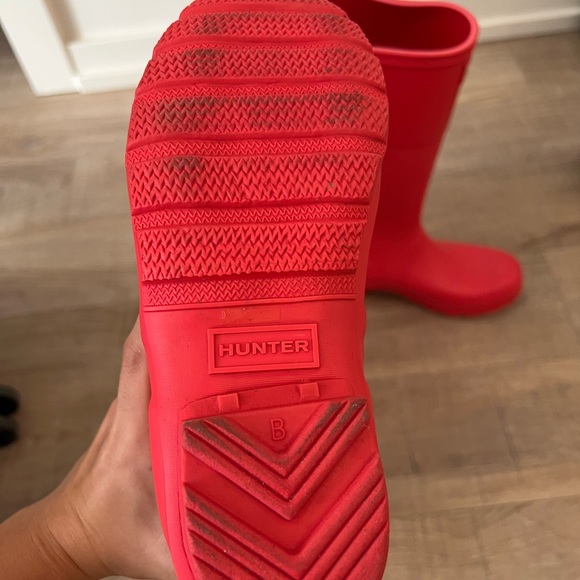 SOLD - Hunter Boots - Like New - Picture 4 of 7